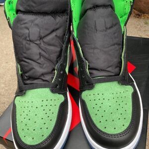Nike Air Jordan 1 High Zoom size 8.5 . Rage Green Black. CK6637-002.